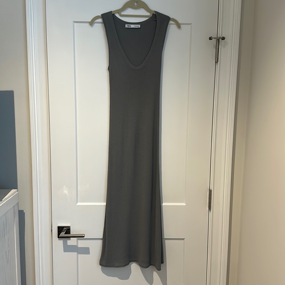 GREY ZARA LONG MIDI DRESS - SIZE MEDIUM